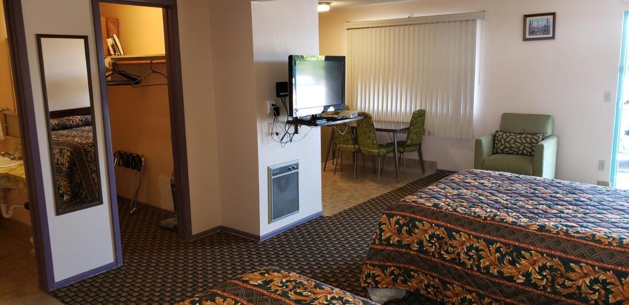 Westernaire Motel Меса Экстерьер фото